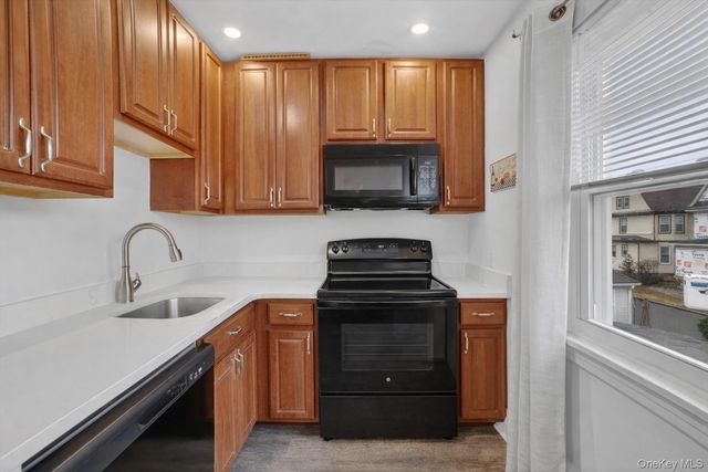 118 Third Avenue, Pelham, NY 10803