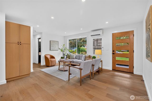 3152 NE 82nd Street, Seattle, WA 98115