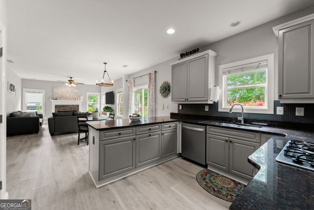1233 White Columns Drive, Monroe, GA 30656