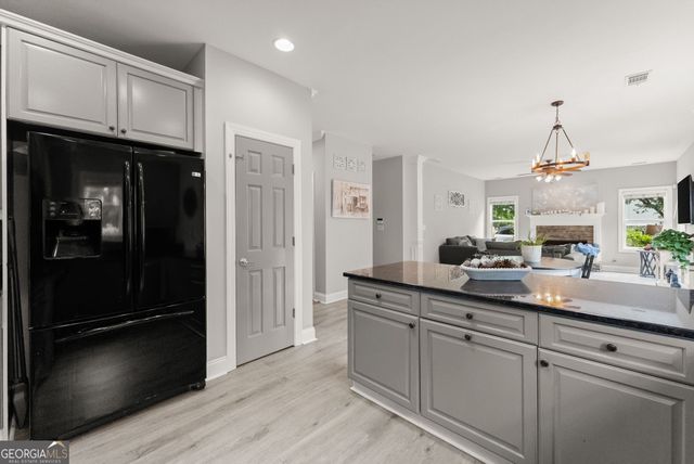1233 White Columns Drive, Monroe, GA 30656