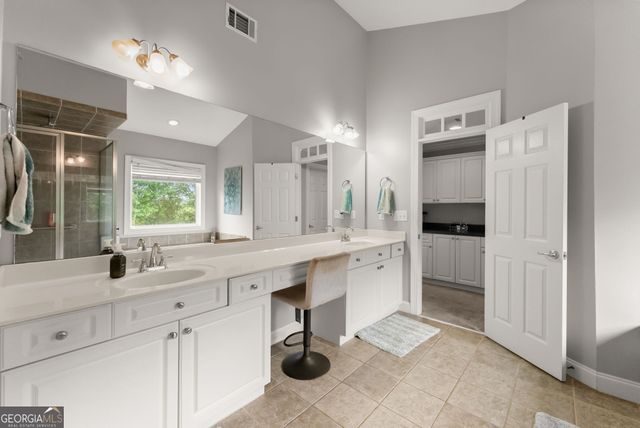 1233 White Columns Drive, Monroe, GA 30656