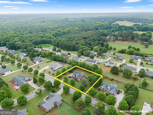 1233 White Columns Drive, Monroe, GA 30656