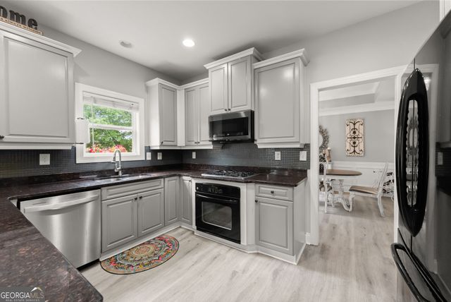 1233 White Columns Drive, Monroe, GA 30656