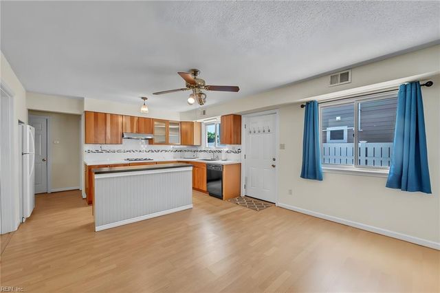 628 Surfside AVE, Virginia Beach, VA 23451