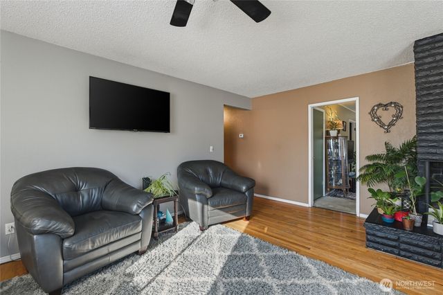 1219 S Highland Avenue, Tacoma, WA 98465