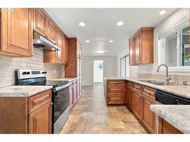 10316 Nw 15TH Ave, Vancouver, WA 98685