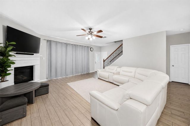 16361 Olive Sparrow Drive, Conroe, TX 77385
