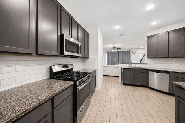 16361 Olive Sparrow Drive, Conroe, TX 77385