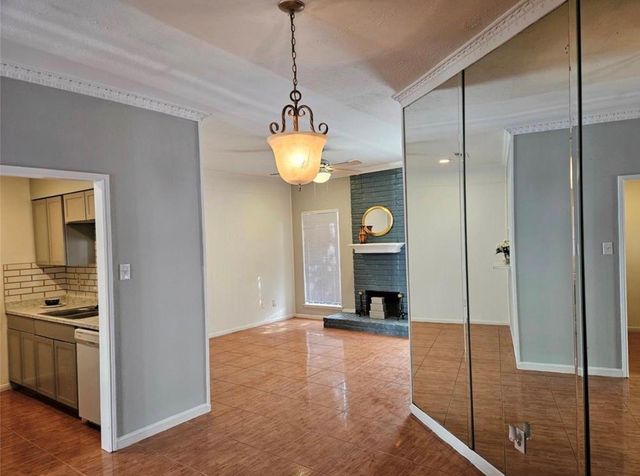 7700 Creekbend Drive 57, Houston, TX 77071