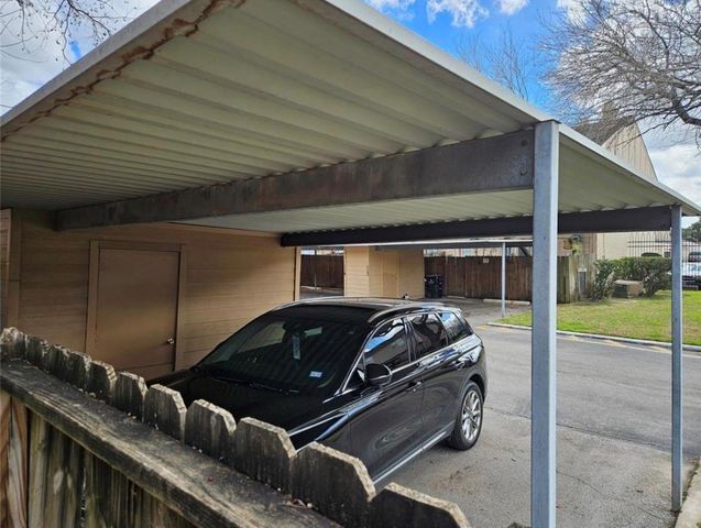 7700 Creekbend Drive 57, Houston, TX 77071