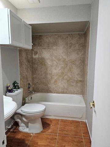 7700 Creekbend Drive 57, Houston, TX 77071