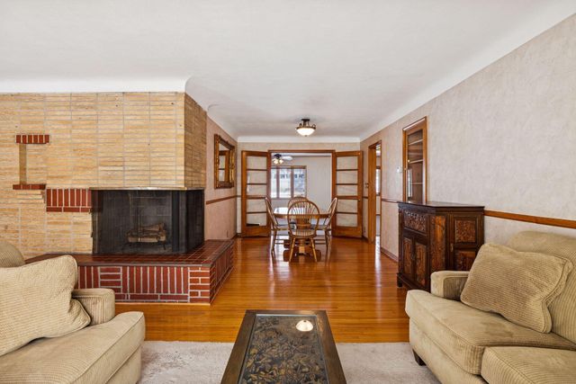 1947 Yorkshire Court, Saint Paul, MN 55116