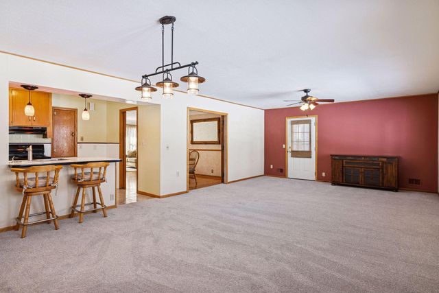 1947 Yorkshire Court, Saint Paul, MN 55116