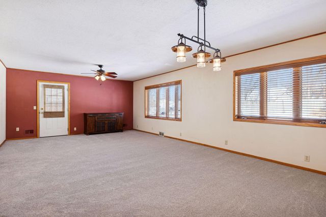 1947 Yorkshire Court, Saint Paul, MN 55116