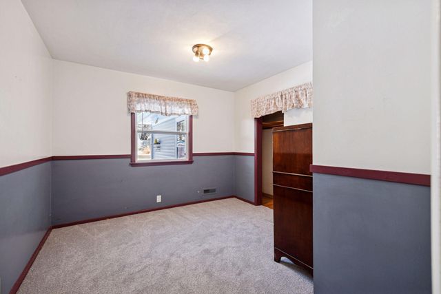 1947 Yorkshire Court, Saint Paul, MN 55116