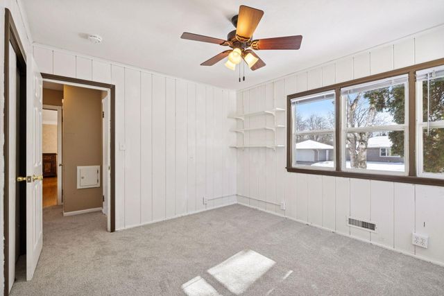 1947 Yorkshire Court, Saint Paul, MN 55116