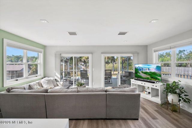 502 BAY RIDGE Road, Jacksonville, FL 32216