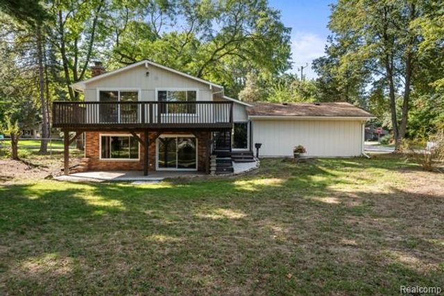 1960 Glen Iris Drive, Commerce Twp, MI 48382