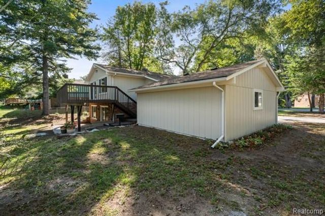 1960 Glen Iris Drive, Commerce Twp, MI 48382
