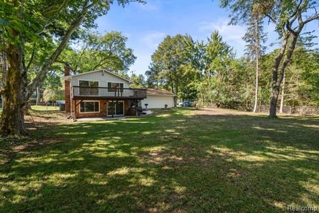 1960 Glen Iris Drive, Commerce Twp, MI 48382