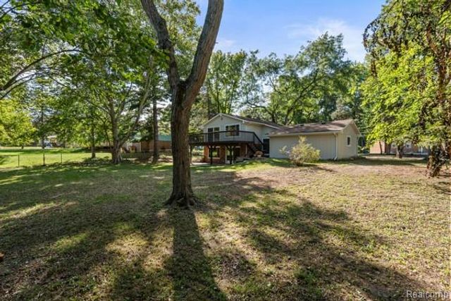 1960 Glen Iris Drive, Commerce Twp, MI 48382