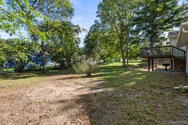 1960 Glen Iris Drive, Commerce Twp, MI 48382