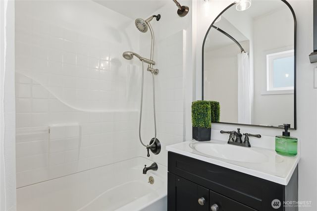 618 S Oakes Street, Tacoma, WA 98405