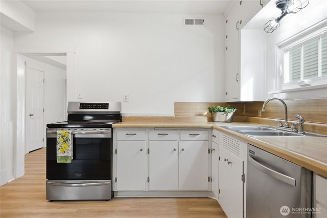 618 S Oakes Street, Tacoma, WA 98405