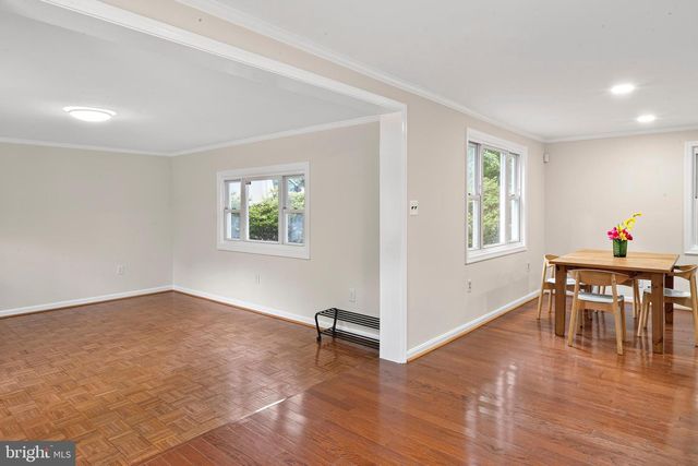 5129 CHOWAN AVE, Alexandria, VA 22312