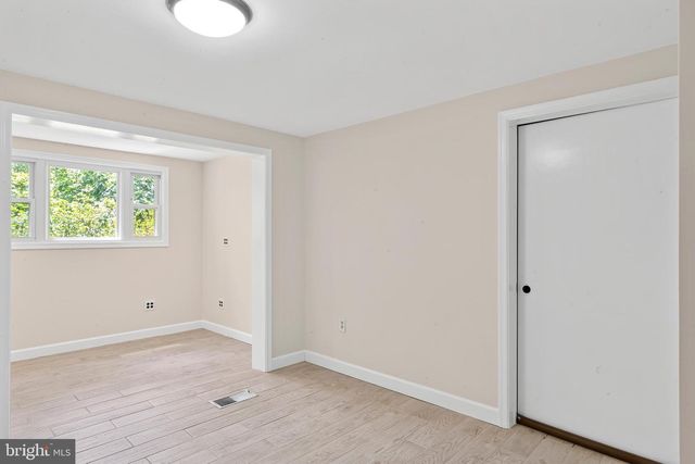 5129 CHOWAN AVE, Alexandria, VA 22312