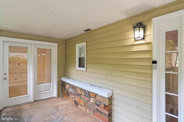 5129 CHOWAN AVE, Alexandria, VA 22312