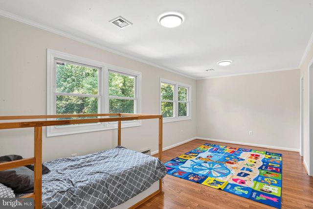 5129 CHOWAN AVE, Alexandria, VA 22312
