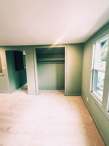 310 E Centerway, Janesville, WI 53545