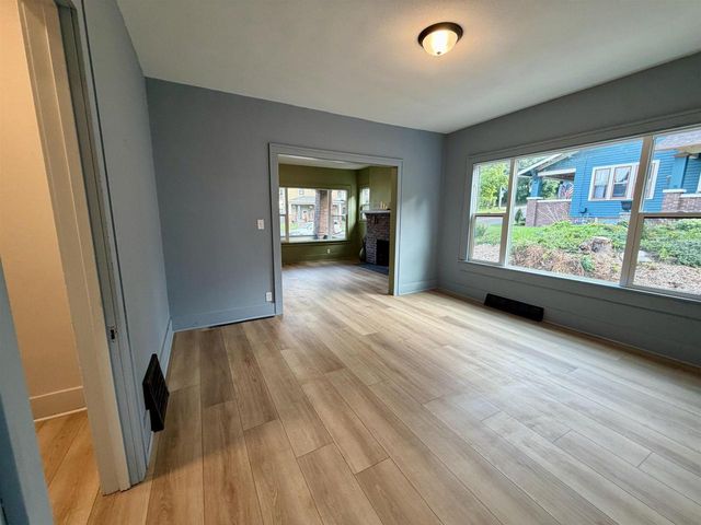 310 E Centerway, Janesville, WI 53545