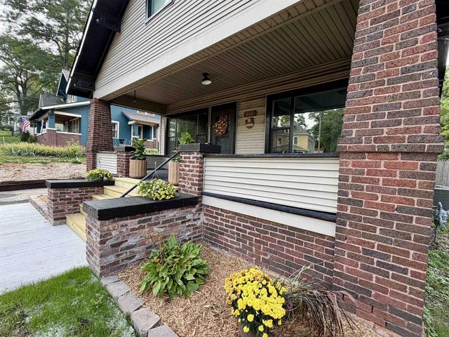 310 E Centerway, Janesville, WI 53545