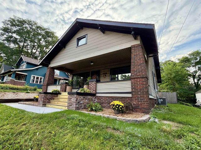 310 E Centerway, Janesville, WI 53545