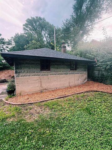 310 E Centerway, Janesville, WI 53545
