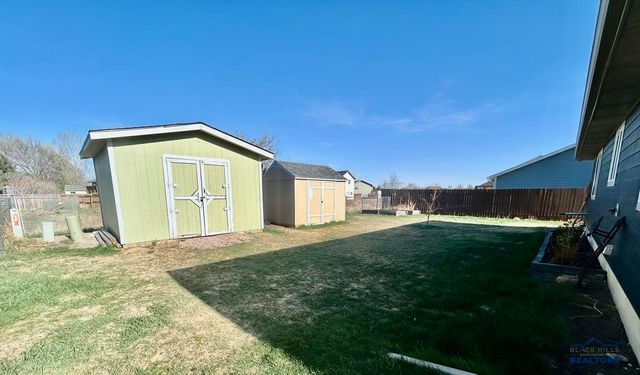 5002 SAVANNAH ST, Rapid City, SD 57703