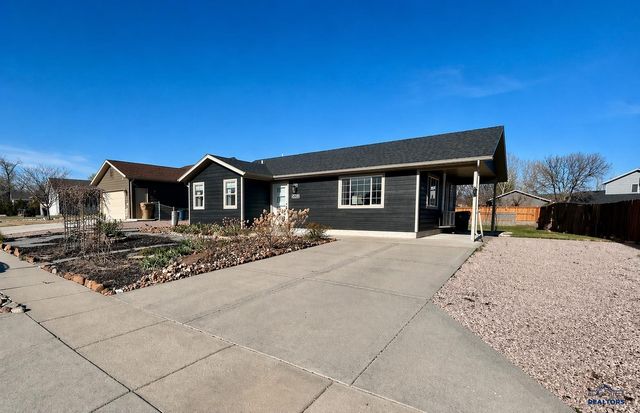 5002 SAVANNAH ST, Rapid City, SD 57703