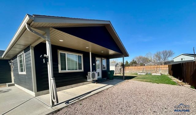 5002 SAVANNAH ST, Rapid City, SD 57703