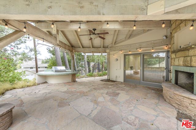 26038 Trana Circle, Calabasas, CA 91302