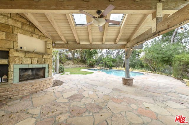 26038 Trana Circle, Calabasas, CA 91302