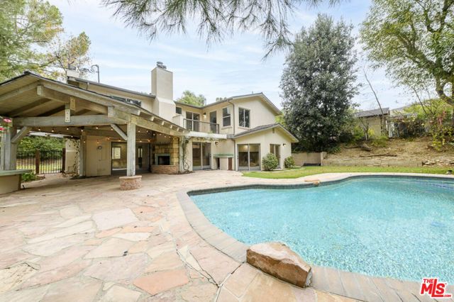 26038 Trana Circle, Calabasas, CA 91302
