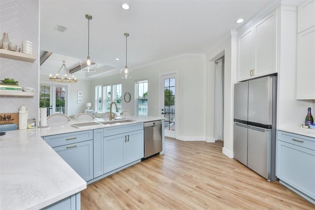 404 ISLEBAY DRIVE, Apollo Beach, FL 33572
