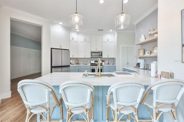 404 ISLEBAY DRIVE, Apollo Beach, FL 33572