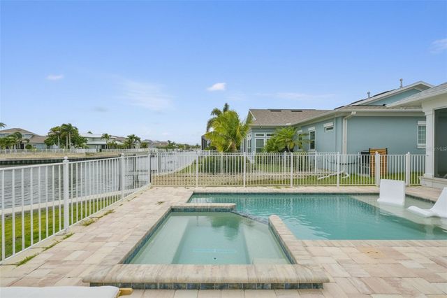 404 ISLEBAY DRIVE, Apollo Beach, FL 33572