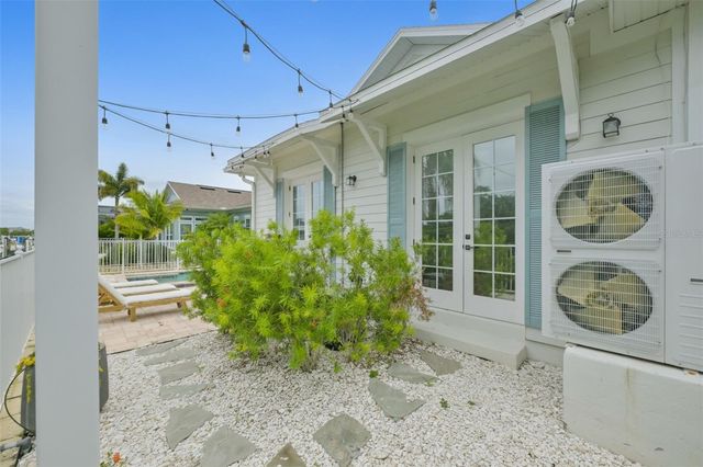 404 ISLEBAY DRIVE, Apollo Beach, FL 33572