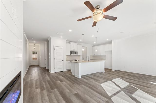 5669 Overview Drive, Flowery Branch, GA 30542