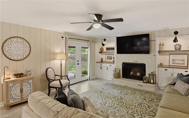 5629 Stoneman Place, Pfafftown, NC 27040