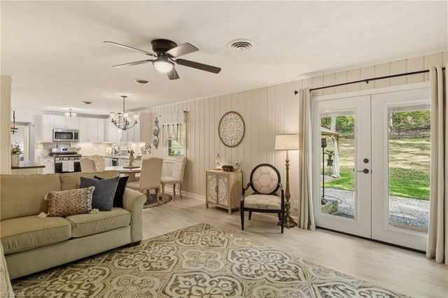 5629 Stoneman Place, Pfafftown, NC 27040